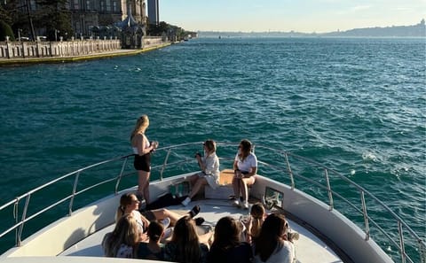 Istanbul Sunset Yacht Cruise with Scenic Bosphorus Views