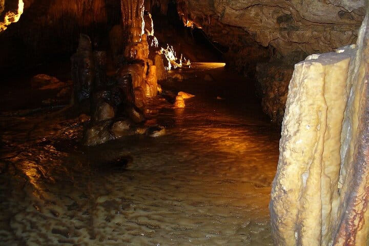 4 Full days in Georgia with private tour, free aiport