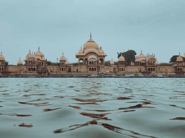 9 Days Delhi-Agra-Orchha-Khajuraho-Varanasi Tour