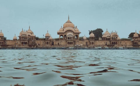 9 Days Delhi-Agra-Orchha-Khajuraho-Varanasi Tour