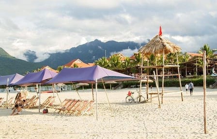 Scenic Day Tour of Hai Van Pass and Lang Co Beach in Da Nang