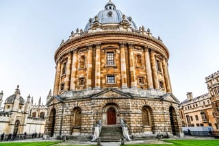 Oxford, Shakespeare Country & Warwick castle private Tour