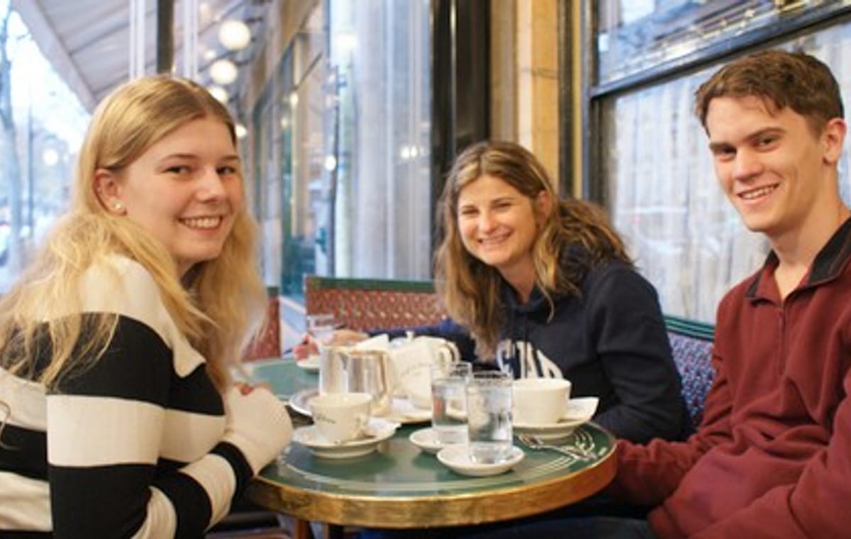 Conversation In French & Coffee at Cafe De Flore