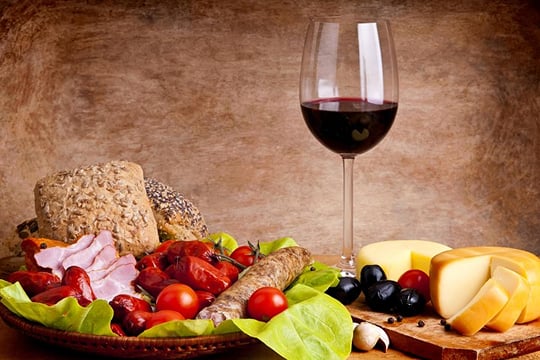 Half Day Private City Tour of Budapest with Wine Tasting and Snacks