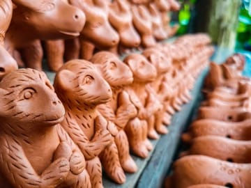 Cultural Craft Tour in Hoi An: Woodwork and Pottery