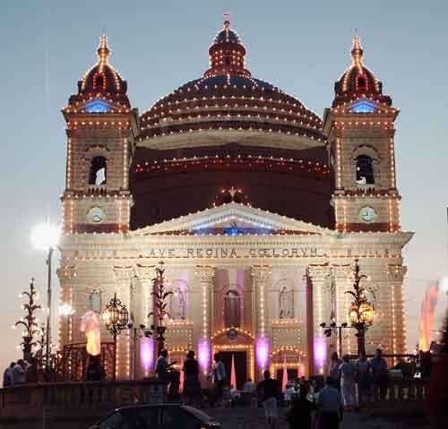 Mosta Rotunda splendidly decorated to fit the occasion 