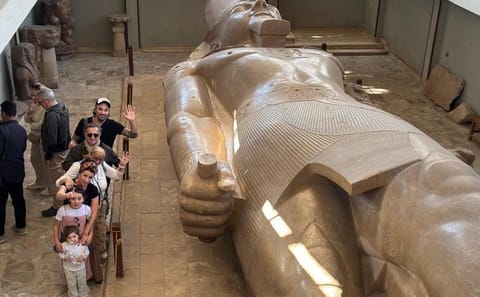 Saqqara, Memphis, and Dahshur Pyramids Day Tour in Giza