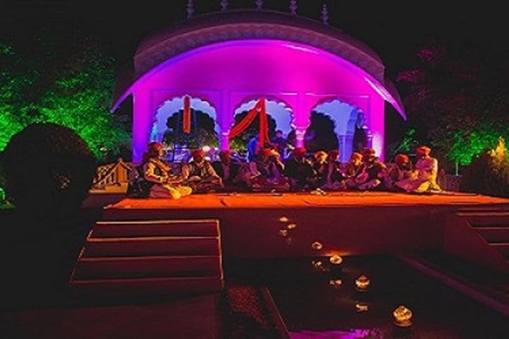 Jaipur Amer Fort Light & Sound Show with Dinner and Cultural Dance