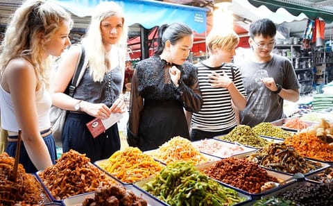 Chengdu Cooking Class with Local Market Ingredient Tour
