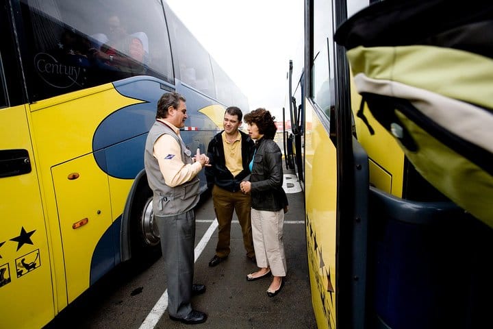Shared Departure Transfer: Arequipa Hotels to Airport