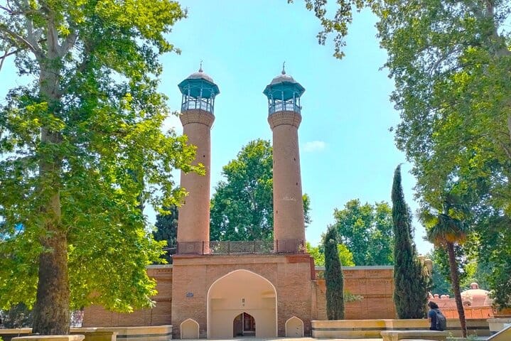 Ganja_tour_shah_abbas_mosque_ganja-VLA travel
