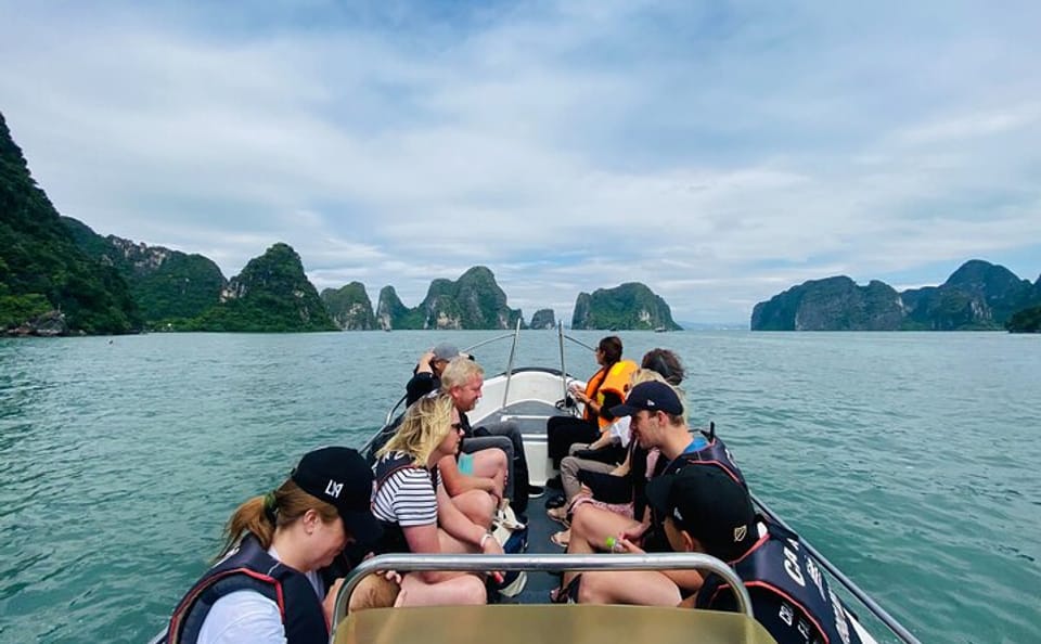 Halong- Lan Ha Bay: Kayak, swim- Private Canoe from Cat Ba Island