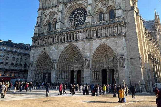 Medieval and Roman Paris Wine History Tour - Photo 2