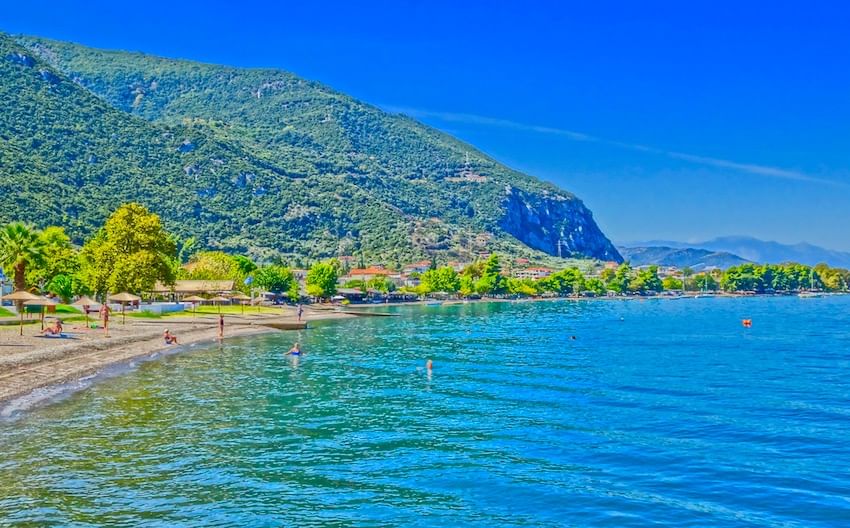 taxi from Athens Airport to Kamena Vourla