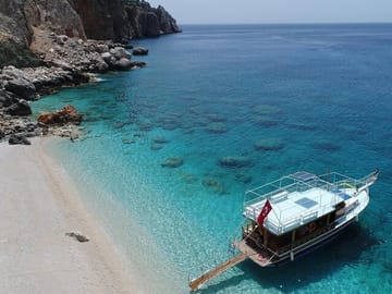 Suluada Boat Tour with Lunch from Kemer to Göynük and Kalkan