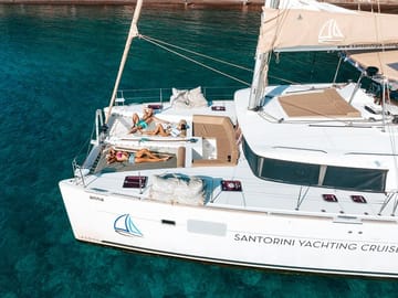 Santorini Catamaran Day Cruise with Lunch and Drinks