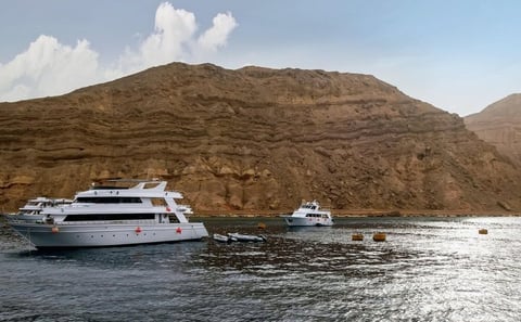 Tiran Island Snorkeling , Diving Cruise & Lunch – Sharm El Sheikh