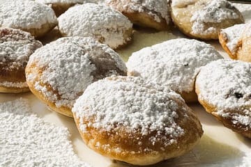 Amsterdam food tasting tour in Hidden Gems for small groups