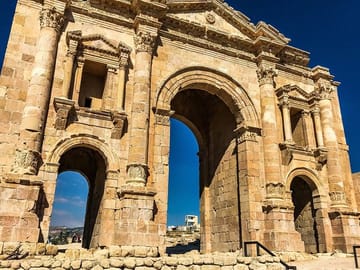 3-Night Jordan Tour with Wadi Rum Overnight from Sheikh Hussein Border Crossing