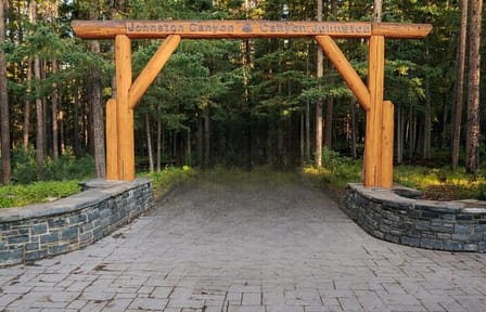 Lake Louise Johnston Canyon Icewalk Banff Town tour from Calgary