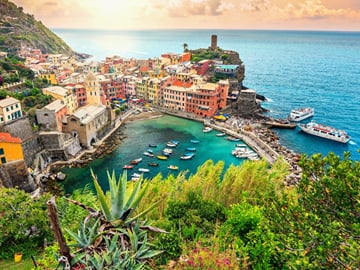 Cinque Terre Exclusive Tour from Florence – Private 8-Hour Gift Experience