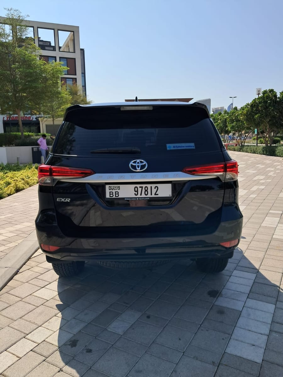 Dubai : Seamless Dubai Airport Transfers: Your Gateway to a Stress-Free Stay!