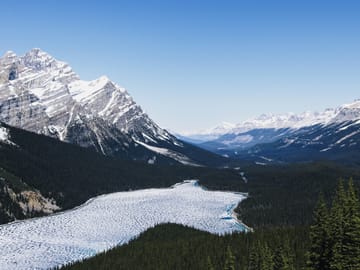 Calgary Day Trip to Banff, Lake Louise and Emerald Lake