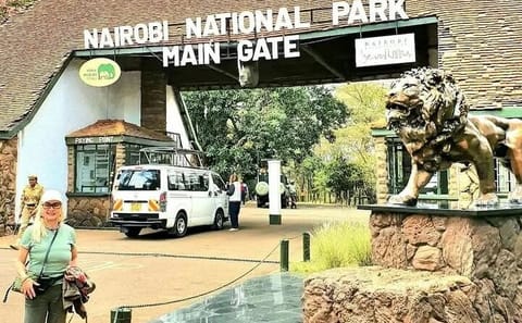 Nairobi National Park Half Day with Pickup