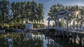Weesp & Loenen aan de Vecht Private Tour – Premium Car & Official Guide