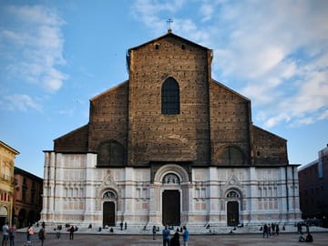 Private 8-Hour Cultural Tour of Bologna from Florence