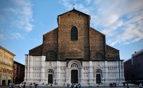 Private 8-Hour Cultural Tour of Bologna from Florence