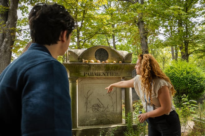 Père Lachaise Cemetery Tour: A Stroll Through Immortal History