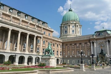 Budapest City Highlights and Széchenyi Bath Experience