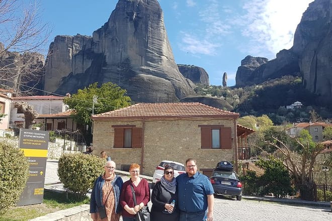 What a eautiful tour Meteora Rocks
