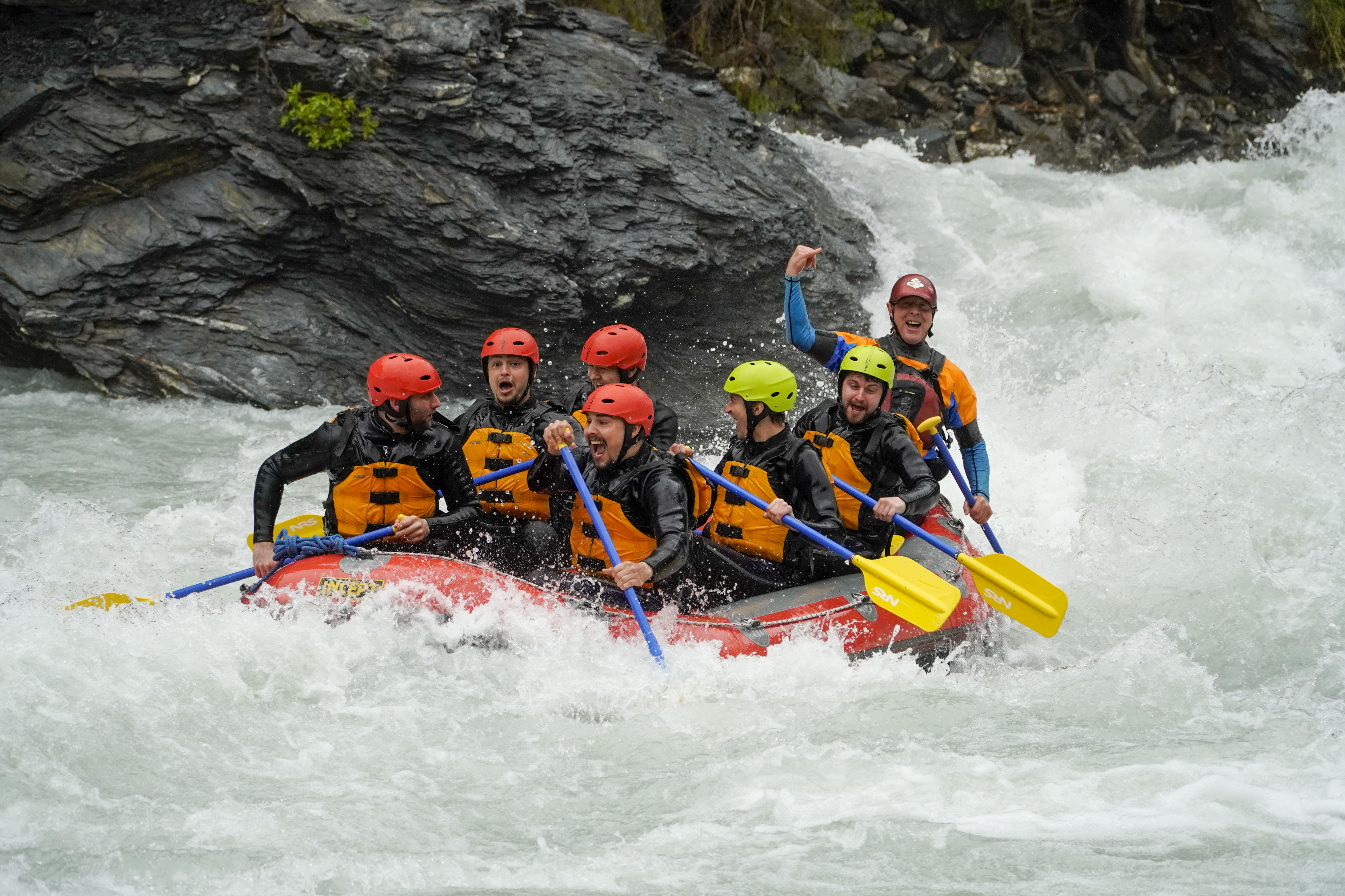Rafting Switzerland - Whitewater Action - Rafting.ch
