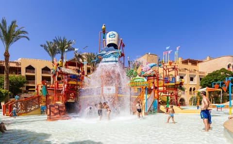 Makadi Water World Day Trip with Transfer from Hurghada