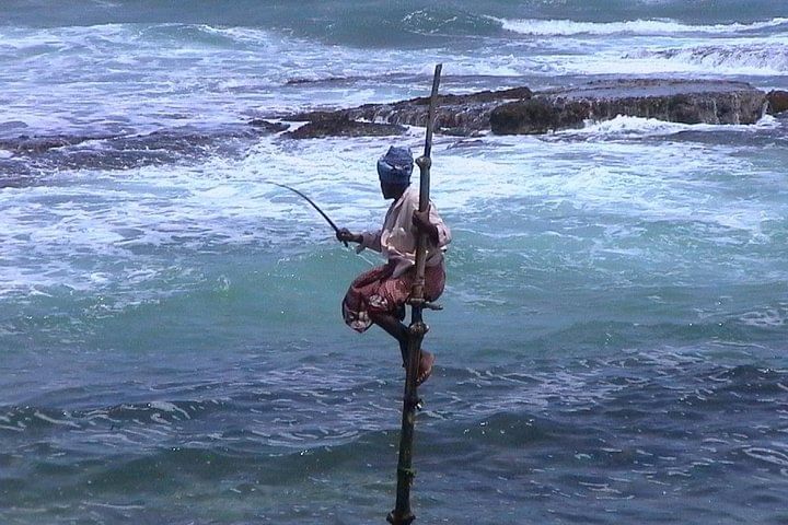 Airport (CMB) to Galle Private Taxi 24/7 Car, Van.