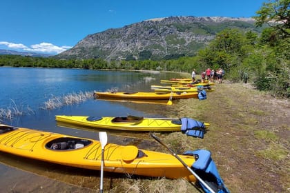 Kayaking in Machonico lakes on the Siete Lagos trail