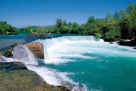 Alanya: Manavgat River Cruise with Grand Bazaar