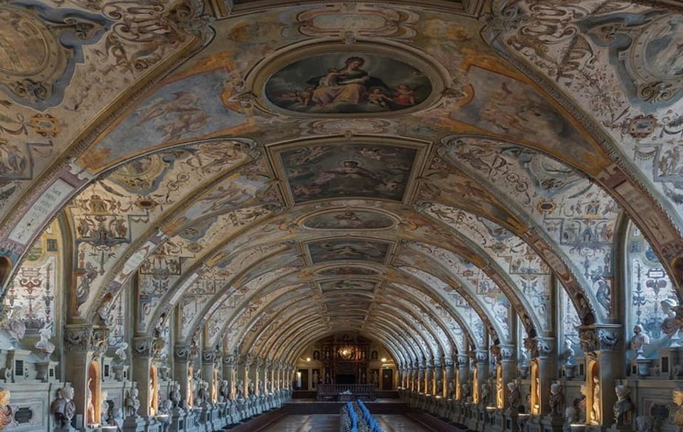 Private Guided Cultural Tour of Munich's Historic Sites