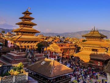 Private Half-Day Cultural Tour of Bhaktapur with Lunch