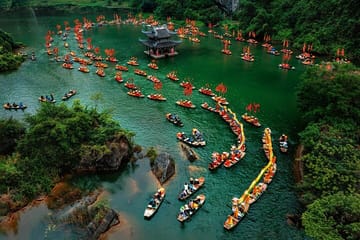 Day Trip from Hanoi to Ninh Binh: Hoa Lu, Trang An, Mua Cave