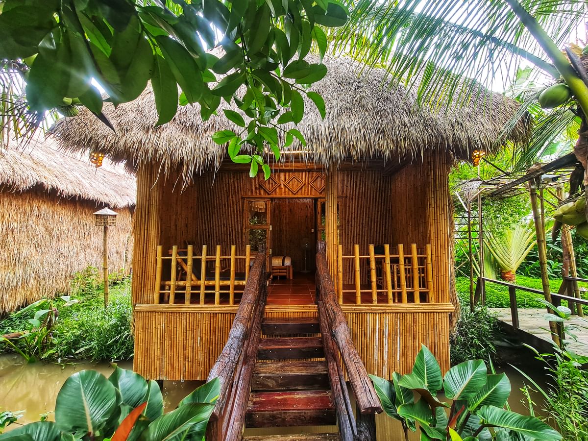 Mekong Romantic Experiences: Nature Reserve Exploration & Floating Market Adventure