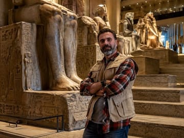 VIP Giza Pyramids and Egyptian Museum Tour with Camel Ride