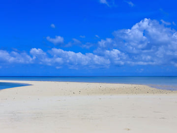 Snorkeling near Marimbani Sandbank