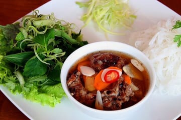 Hanoi Street Food Walking Tour: Taste 8 Local Dishes
