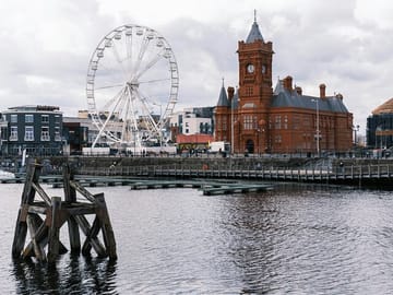Private 2-Hour Walking Tour of Cardiff's Cultural Highlights