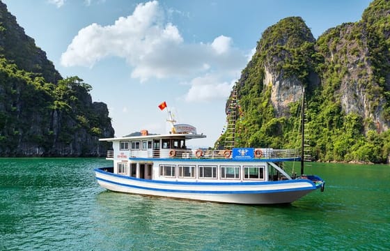 Ha Long Bay Cruise Day Tour with lunch, kayaking, surprise cave & titop island