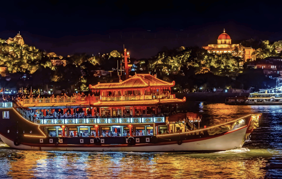Xiamen Night Tour with Scenic Cruise and Local Cuisine