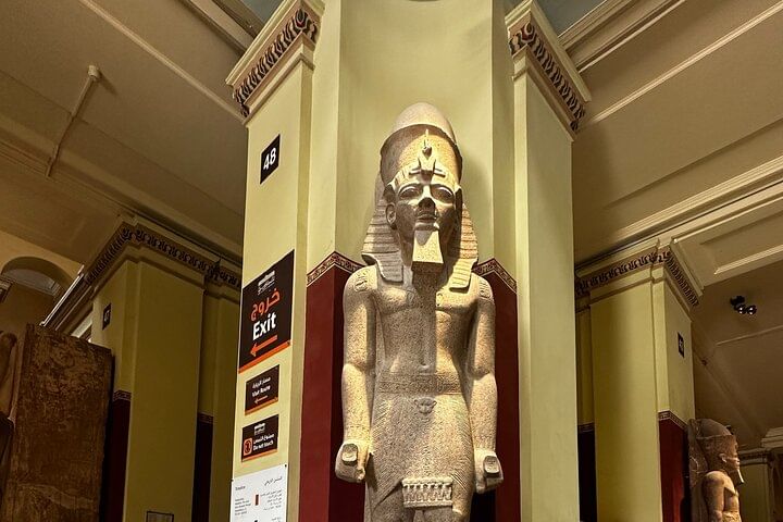 Giza Pyramids, Egyptian Museum & Khan El Khalili Market Tour